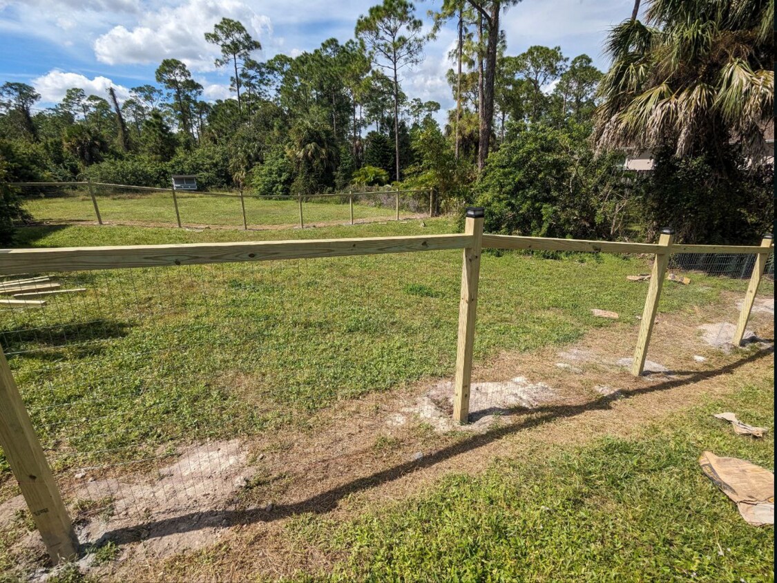Building Photo - 1911 16th St NE