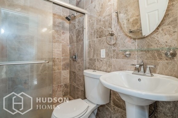 Building Photo - 90 Beattie Ave