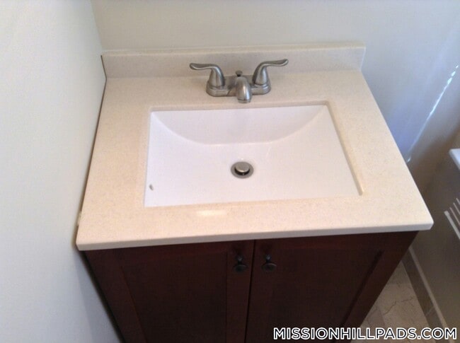 Building Photo - 2975 Washington St