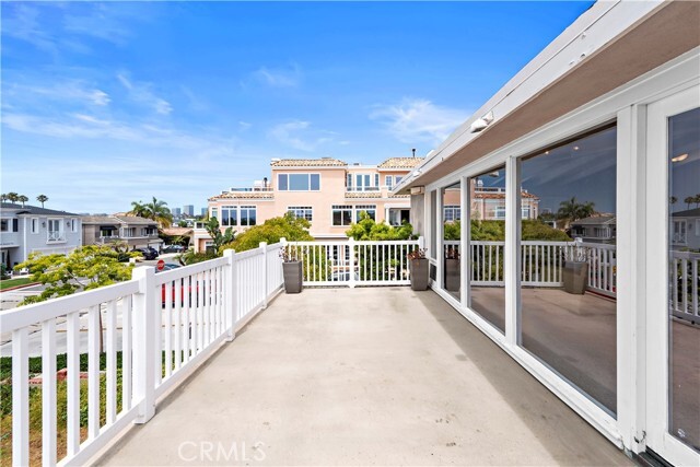 Building Photo - 2511 Seaview Ave