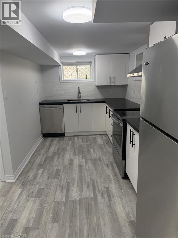 Building Photo - 377 Martin St