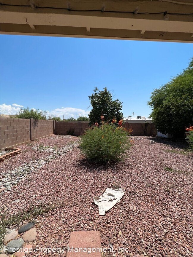 Foto del edificio - 3 br, 2 bath House - 2534 S. Perillo Drive