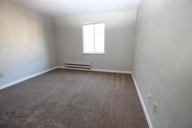 Building Photo - 411 Park Manor Pl