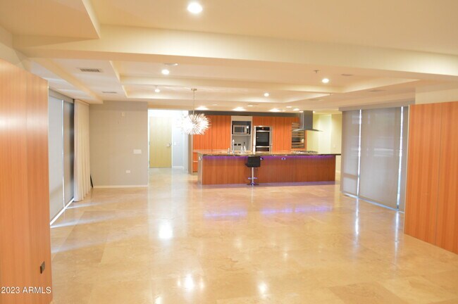 Foto del edificio - 7131 E Rancho Vista Dr