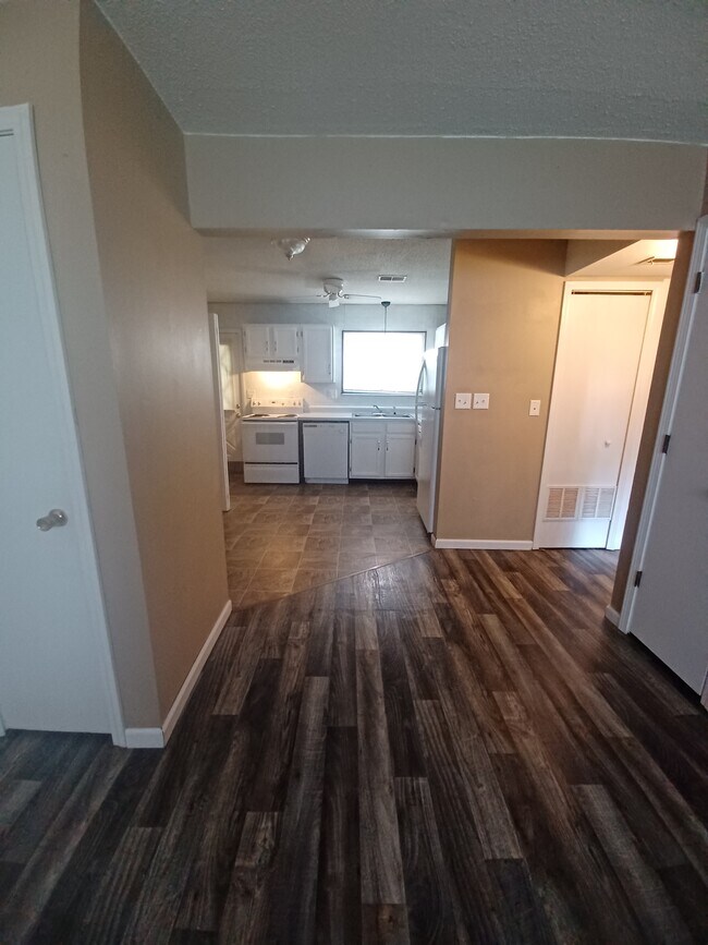 Foto del edificio - 3303 Cassidy Rd
