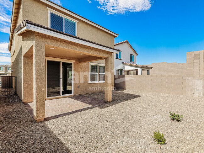 Foto del edificio - 7285 Arroyo Crossing Pkwy