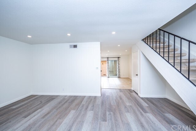 Building Photo - 2443 Chinook Dr