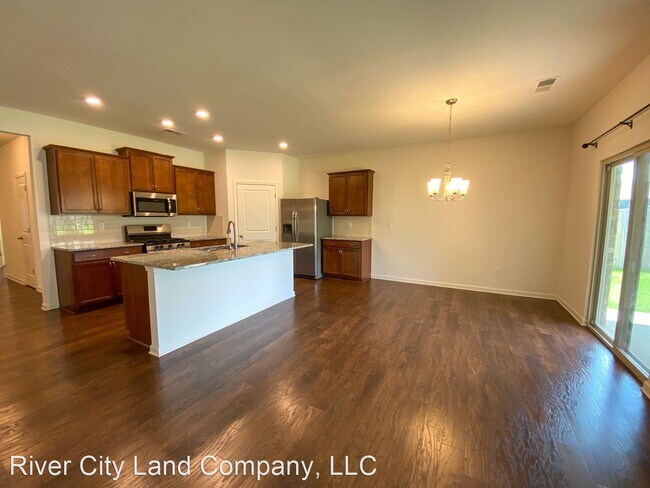 Foto del edificio - 4 br, 2 bath House - 295 Vivian Way