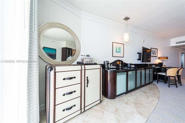 Foto del edificio - 4391 Collins Ave