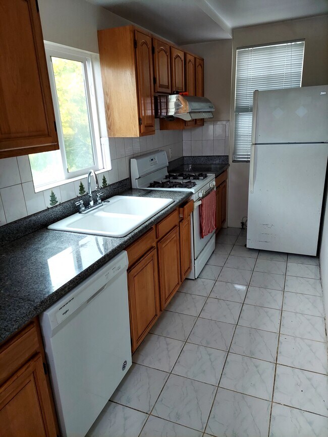 1921 6th Ave, Oakland, CA 94606 House Rental in Oakland, CA