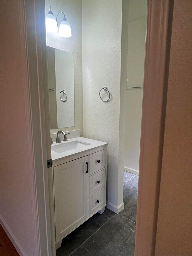 Foto del edificio - 5404 Martin Ave