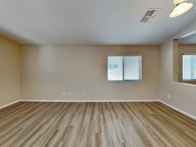 Foto del edificio - 10140 W Raymond St
