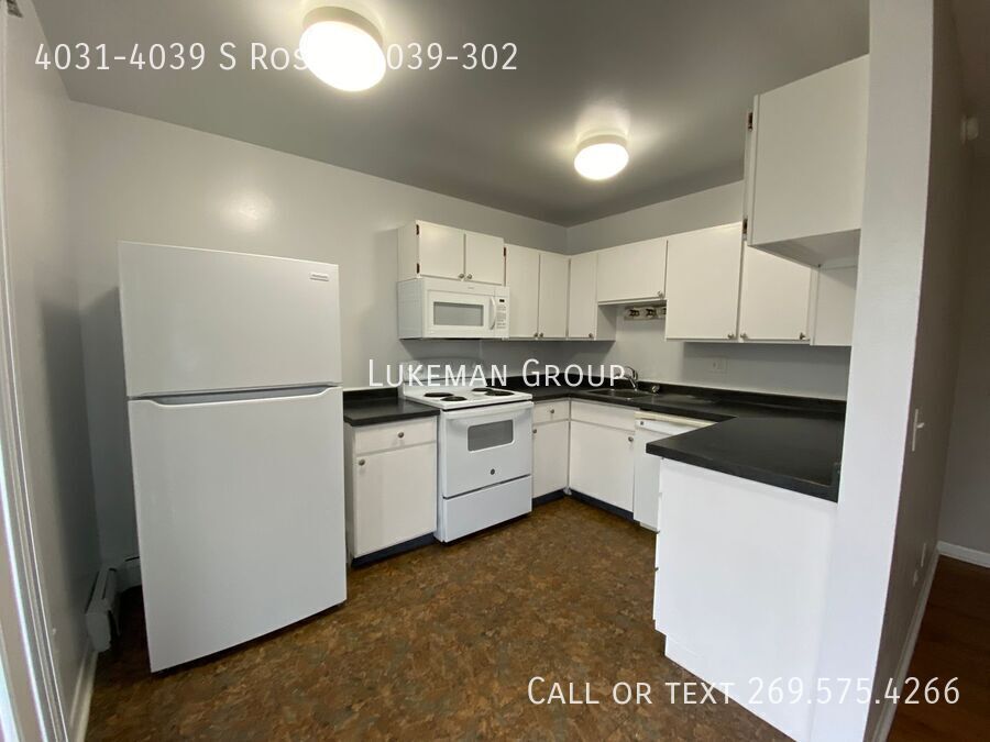 Primary Photo - 4031-4039 S Rose-4039-302