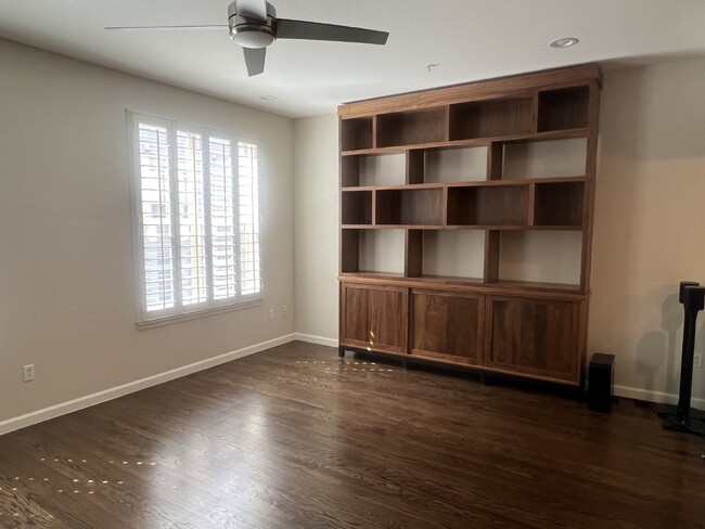 Building Photo - Beautiful Townhome in Belmar!!