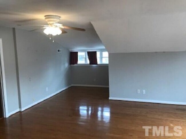 Building Photo - 312 B Grn