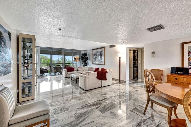 Photo - 3940 Inverrary Blvd Apartment