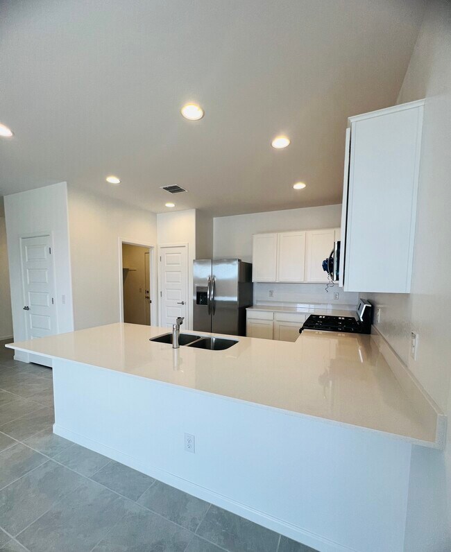 Foto del edificio - 15641 W Kendall St