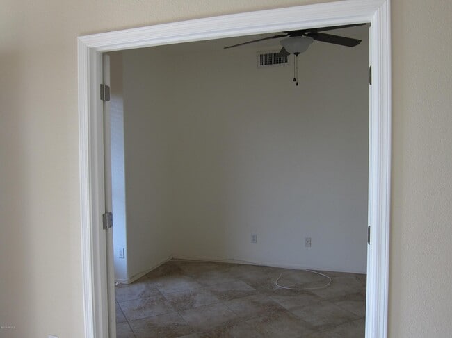 Building Photo - 1454 W Mead Dr