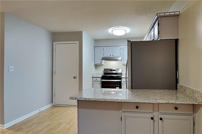 Foto del edificio - 235 Peach Crossing Dr