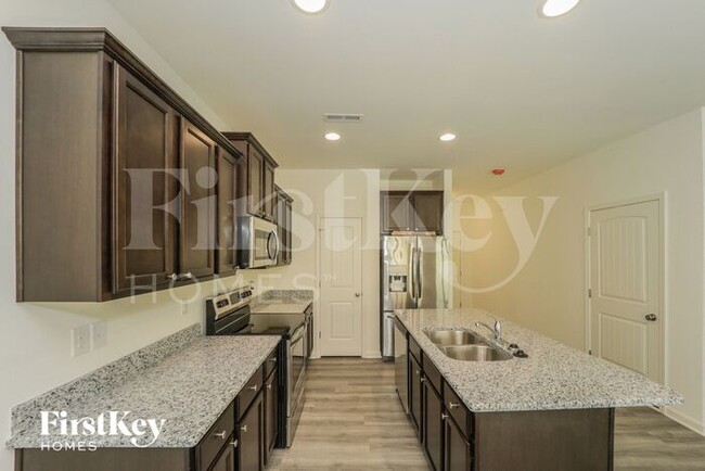 Foto del edificio - 5734 Beaver Pond Tl