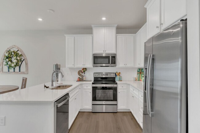 Foto del edificio - Beautiful Townhome!! Great Location!!