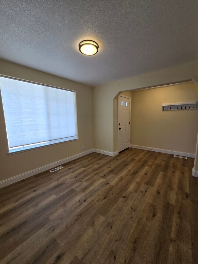 Foto del edificio - 2987 San Mateo Ln