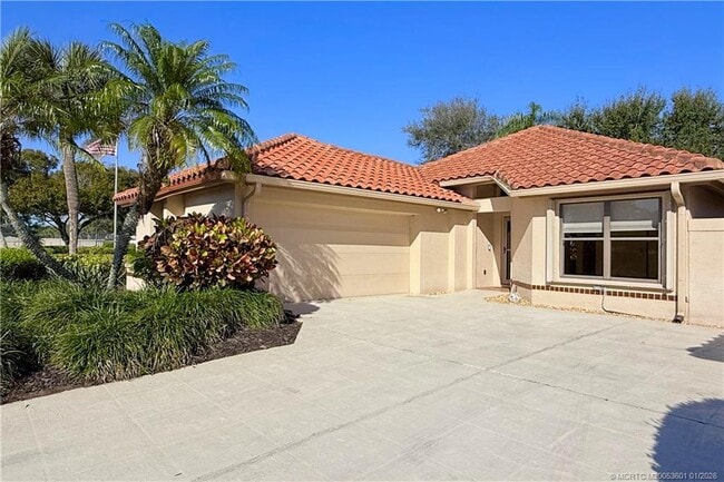 Building Photo - 3012 SW Mariposa Cir