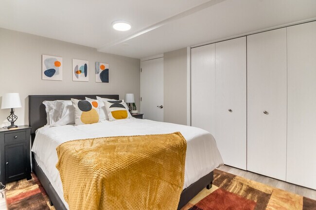 Foto del edificio - 649 Edgebrook Terrace
