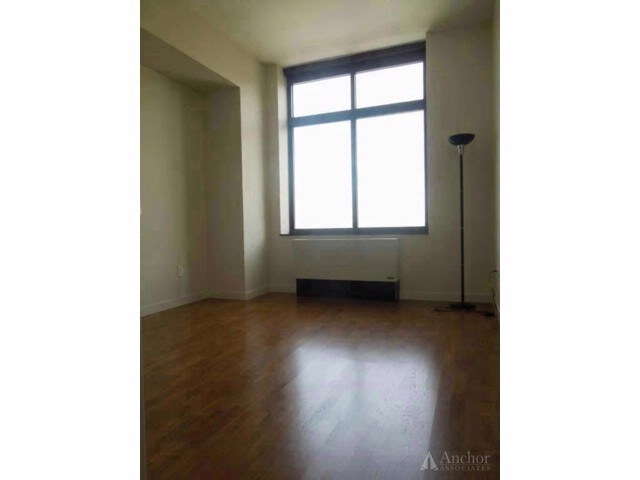 Building Photo - 420 W 42nd St