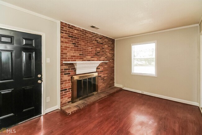 Building Photo - 6654 Lamar Hutcheson Pkwy