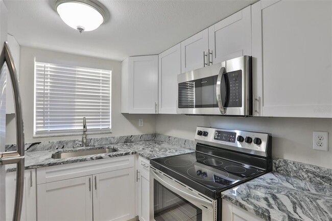 Building Photo - 9925 Grace Dr