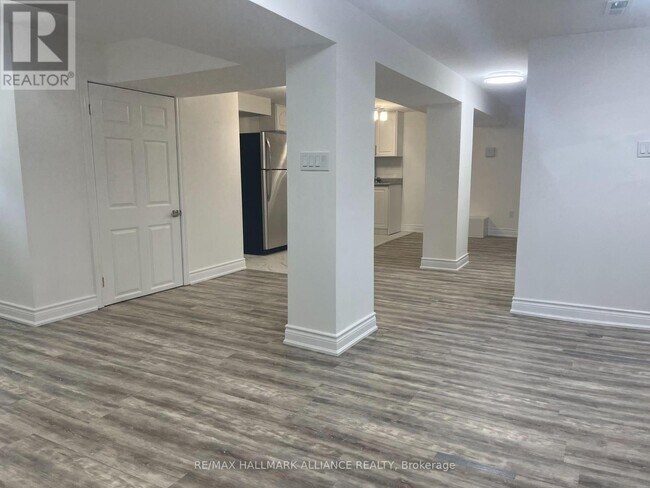 Building Photo - 29 Savona Dr