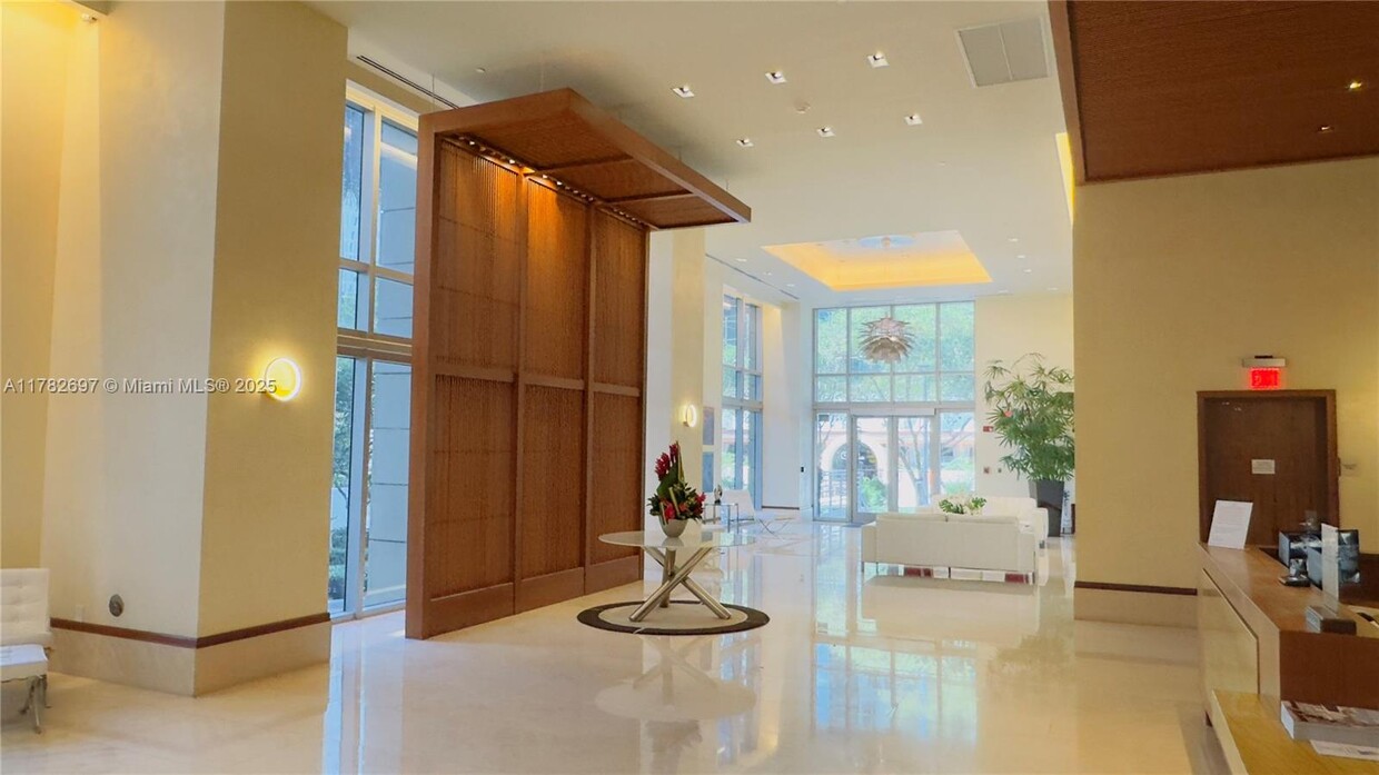 Primary Photo - 1050 Brickell Ave