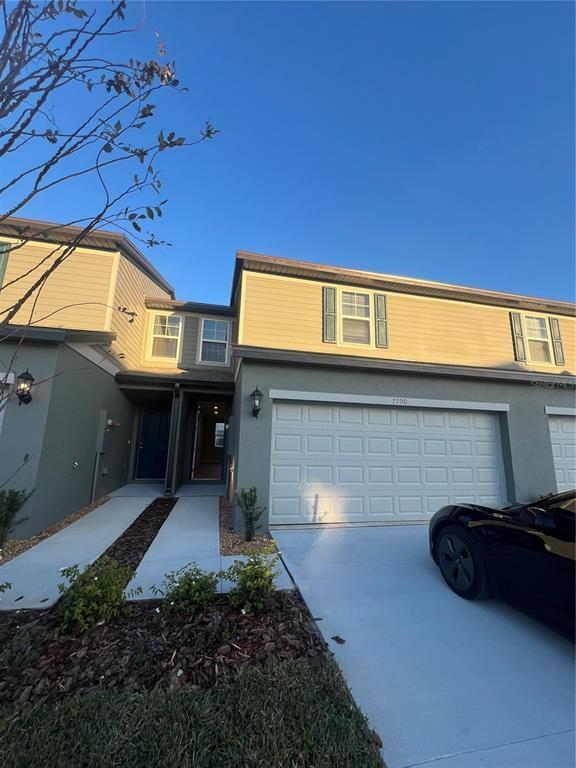 Foto principal - 7700 Momentum Pkwy