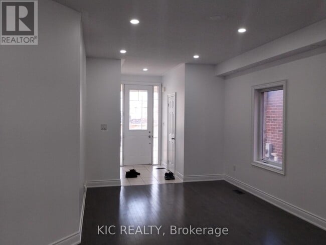 Building Photo - 1461 Lormel Gate Ave