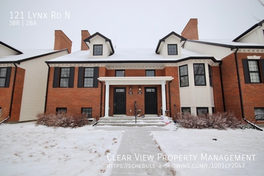 Primary Photo - Luxury 3 berooms, 2 bathrooms townhouse in...