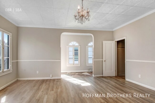 Building Photo - 1733 N Cherokee Ave