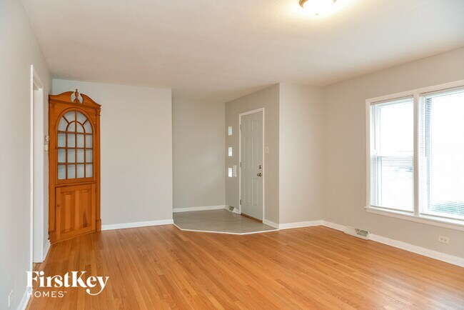 Building Photo - 657 Orchid Dr