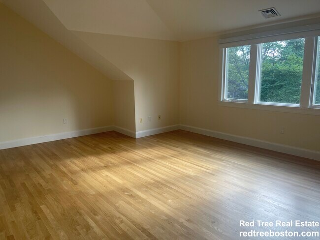 Foto del edificio - 901 W Roxbury Pky