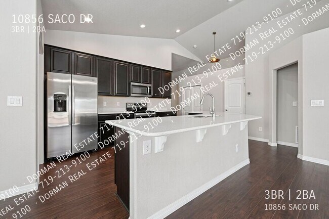 Foto del edificio - 10856 Saco Dr