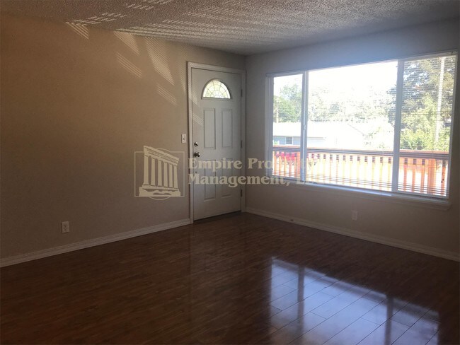 Foto del edificio - 24956 Hunter Ave
