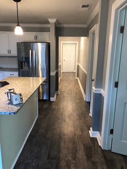 Building Photo - UPDATED HOME!