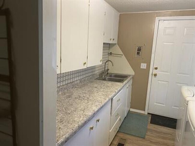 Foto del edificio - Rental in Lyons, KS