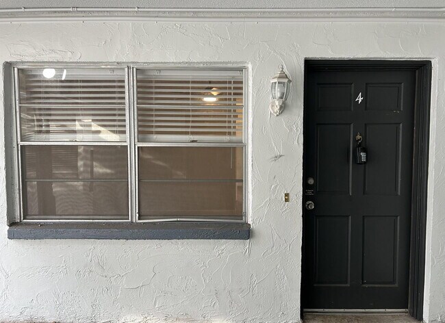 Foto del edificio - 605 92nd Ave N