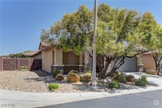 Building Photo - 9120 W Parkstone Ave