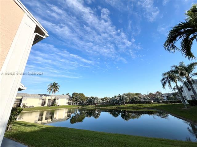 Foto del edificio - 1017 Washington Cir