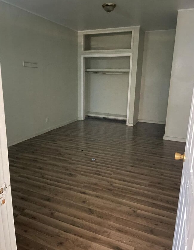 Foto del edificio - 1426 E Locust St