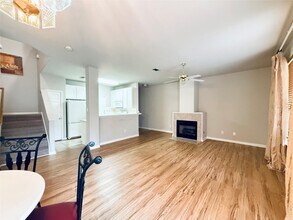 Building Photo - 2100 Pipers Field Dr