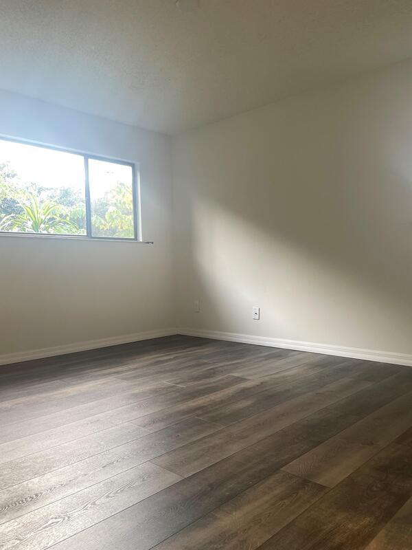 Foto del edificio - 2452 Oak Park Way