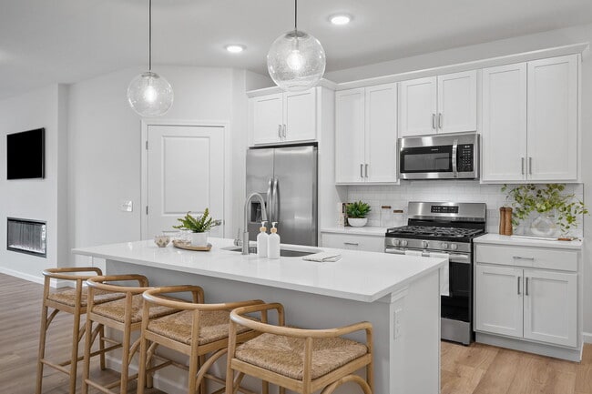 Building Photo - The Villas at Wyles Farms